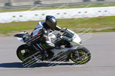 media/Jan-20-2023-Fastrack Riders (Fri) [[f2ad32aba3]]/Level 1/session 3 turn 9/